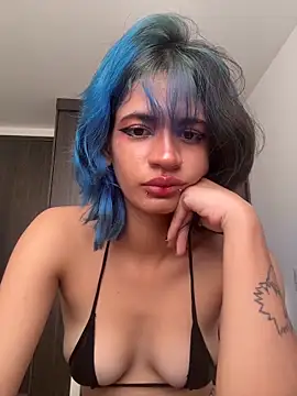 sukulaurens online show from April 6, 8:21 pm