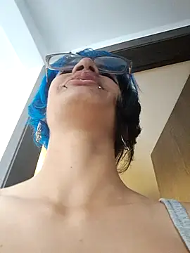 sukulaurens online show from March 26, 5:00 pm