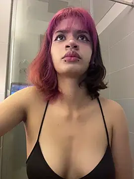 Snapshot of sukulaurens chatting on November 25, 11:59 pm sukulaurens online show from November 25, 11:59 pm