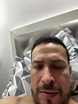 Snapshot of JX7NOVA chatting on February 3, 6:40 am JX7NOVA online show from February 3, 6:40 am