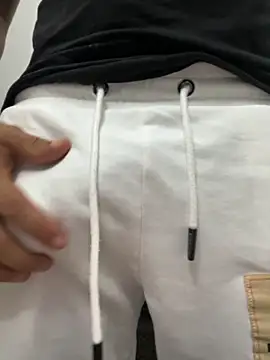 Snapshot of JX7NOVA chatting on December 4, 1:15 am JX7NOVA online show from December 4, 1:15 am