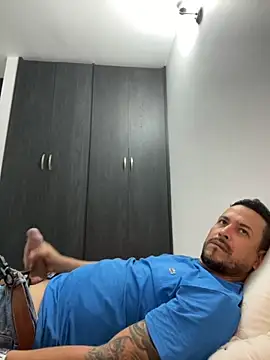 Snapshot of JX7NOVA chatting on October 17, 5:33 am JX7NOVA online show from October 17, 5:33 am