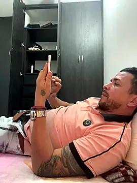 Snapshot of JX7NOVA chatting on October 21, 5:29 am JX7NOVA online show from October 21, 5:29 am