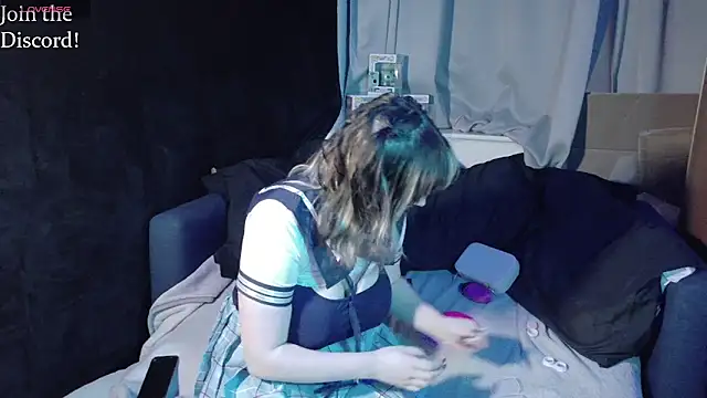 venusflytrapped online show from February 12, 3:39 am