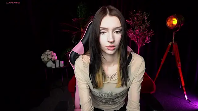 Trix Void online show from February 21, 12:07 pm