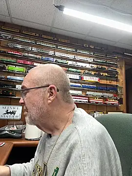 Jcaspen online show from March 29, 1:24 pm