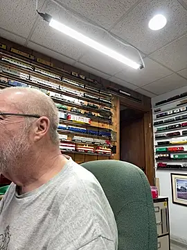 Jcaspen online show from April 5, 1:07 pm