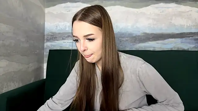 Snapshot of SunnySprinkle chatting on December 17, 12:43 pm SunnySprinkle online show from December 17, 12:43 pm