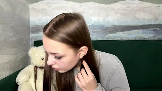 Snapshot of SunnySprinkle chatting on November 6, 12:42 pm SunnySprinkle online show from November 6, 12:42 pm