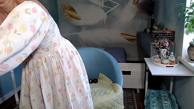 Snapshot of Arisa5000 chatting on October 14, 5:52 am Arisa5000 online show from October 14, 5:52 am