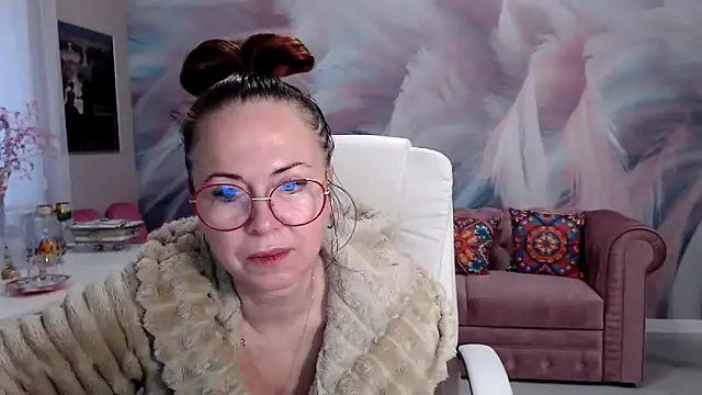 Snapshot of Arisa5000 chatting on October 9, 5:52 am Arisa5000 online show from October 9, 5:52 am