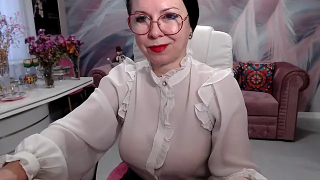 Snapshot of Arisa5000 chatting on November 18, 7:11 am Arisa5000 online show from November 18, 7:11 am