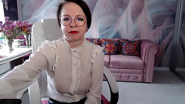 Snapshot of Arisa5000 chatting on November 14, 7:34 am Arisa5000 online show from November 14, 7:34 am