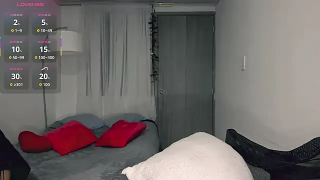 scarlett  m online show from November 29, 10:15 am