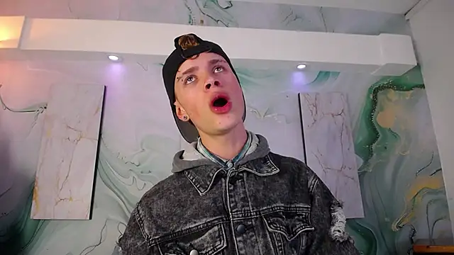 JackFrosst online show from April 7, 1:02 pm