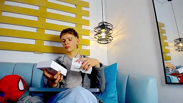 JackFrosst online show from January 8, 1:39 pm