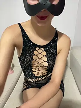 christalles online show from October 29, 8:19 pm