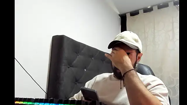 coolfriki online show from March 4, 9:44 pm