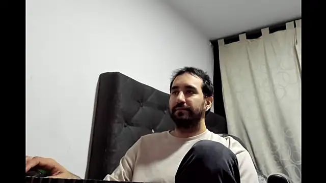 coolfriki online show from April 18, 11:27 pm