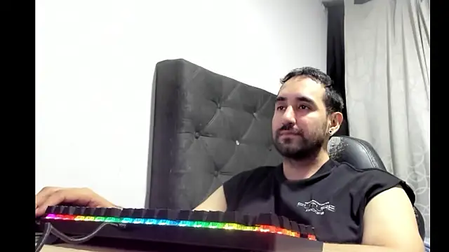 coolfriki online show from March 8, 2:04 am