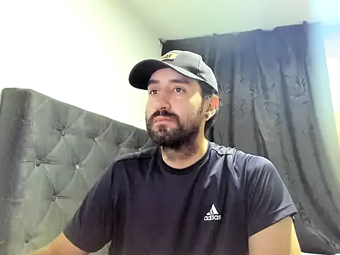 Snapshot of coolfriki chatting on October 20, 1:51 am coolfriki online show from October 20, 1:51 am