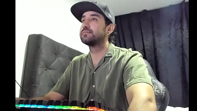 coolfriki online show from January 11, 1:56 am