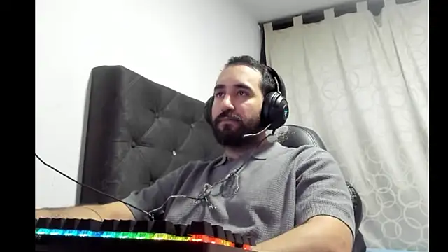 coolfriki online show from March 3, 2:07 am