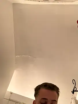 Snapshot of Bigflex1738 chatting on October 31, 4:09 am Bigflex1738 online show from October 31, 4:09 am