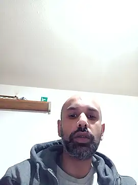 T1T012 online show from January 11, 7:10 pm