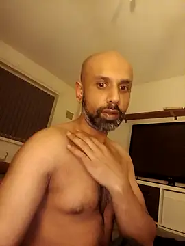 T1T012 online show from March 9, 4:16 am