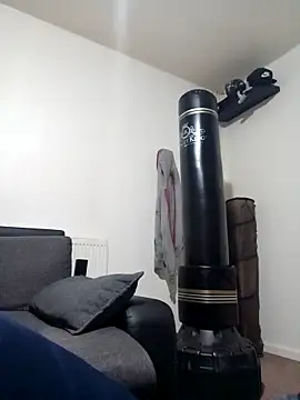 T1T012 online show from February 3, 2:53 am