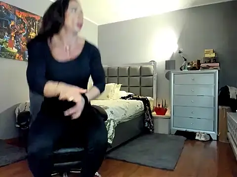 Alesyamuscledollxh online show from March 22, 8:32 pm