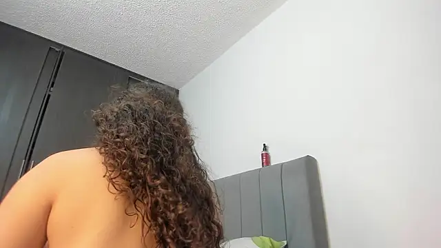 emy collyns online show from February 24, 4:30 pm