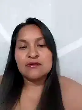 lucia00xx online show from October 8, 2:24 am