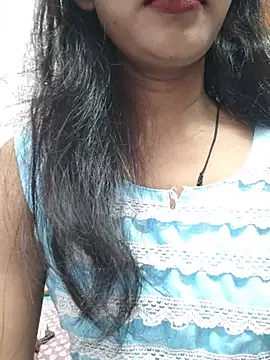 Snapshot of anjali2351 chatting on July 24, 8:21 am anjali2351 online show from July 24, 8:21 am