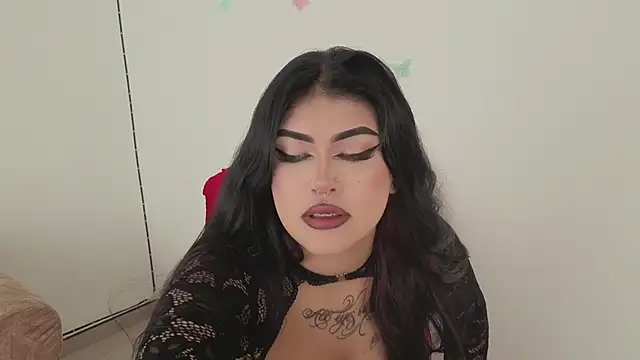 Snapshot of hollycute__ chatting on November 23, 1:32 pm hollycute online show from November 23, 1:32 pm