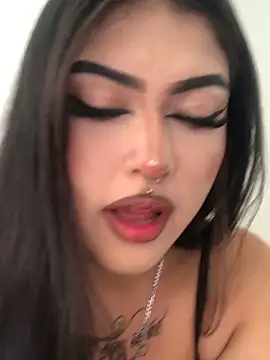 Snapshot of hollycute__ chatting on October 20, 7:58 pm hollycute online show from October 20, 7:58 pm