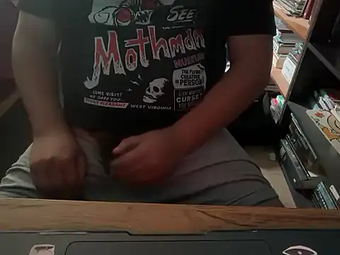 LeonHot8502 online show from April 6, 7:48 pm