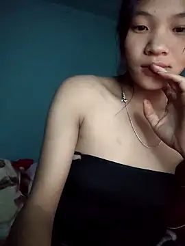 LeyLya online show from November 15, 7:45 am