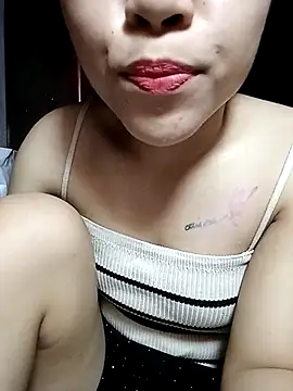 Snapshot of Lyly69699 chatting on October 11, 5:19 am Lyly69699 online show from October 11, 5:19 am