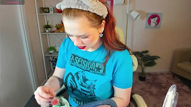 Barbara Mitchel online show from December 3, 9:42 am