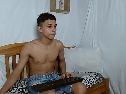 Snapshot of deivy_skinny01 chatting on November 4, 9:40 pm deivy skinny01 online show from November 4, 9:40 pm