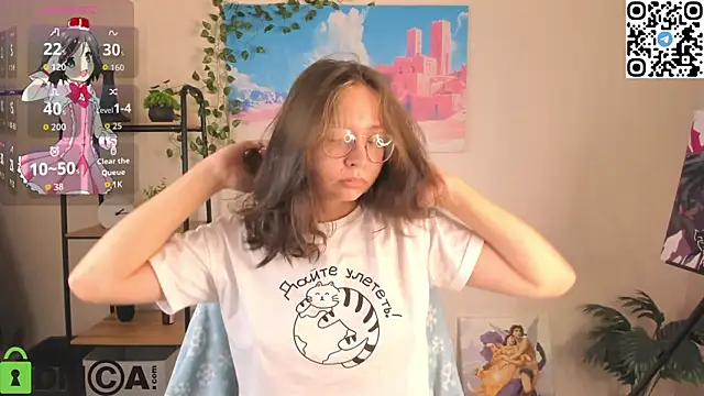 Nuura Moore online show from October 30, 12:42 am