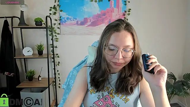 Nuura Moore online show from November 10, 12:48 am