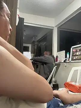 Snapshot of B-38 chatting on November 4, 12:14 am B-38 online show from November 4, 12:14 am