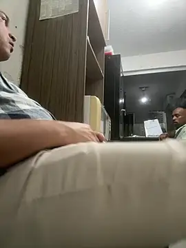 Snapshot of B-38 chatting on October 27, 1:28 am B-38 online show from October 27, 1:28 am