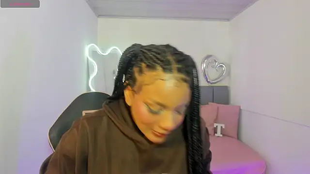 THIANA TAY online show from November 30, 3:07 am