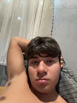 lain213 online show from February 4, 3:18 pm