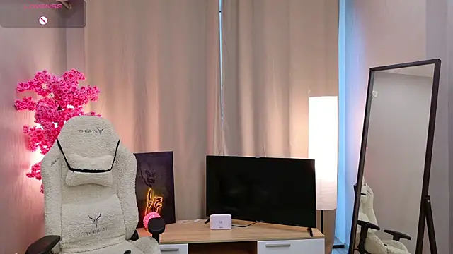 Milf mammyy online show from November 13, 7:34 am