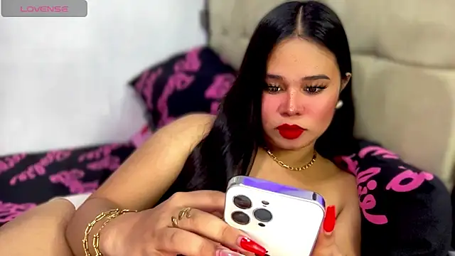 Snapshot of _Houstonixie chatting on December 3, 4:35 am Houstonixie online show from December 3, 4:35 am